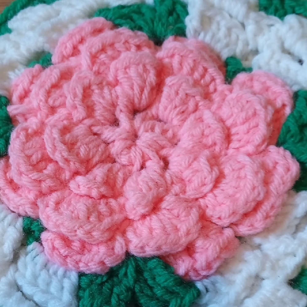 Vintage Handcrafted Floral Crochet Pot Holders - Pink and Green - Picture 2 of 5